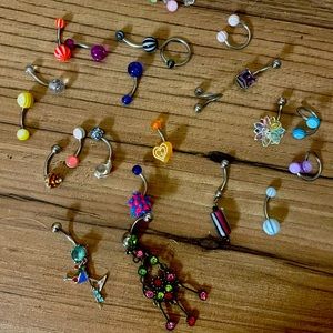 Set of belly button rings